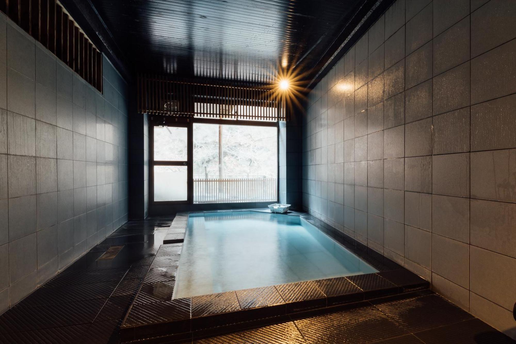 ホテル ひなたみ館 中之条町 エクステリア 写真