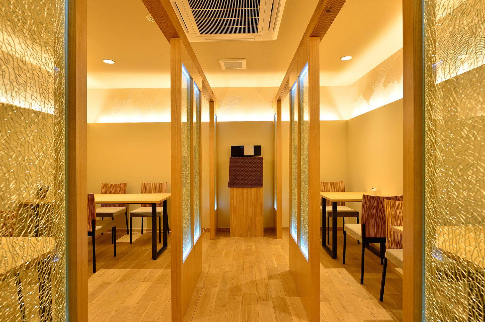 ホテル ひなたみ館 中之条町 エクステリア 写真